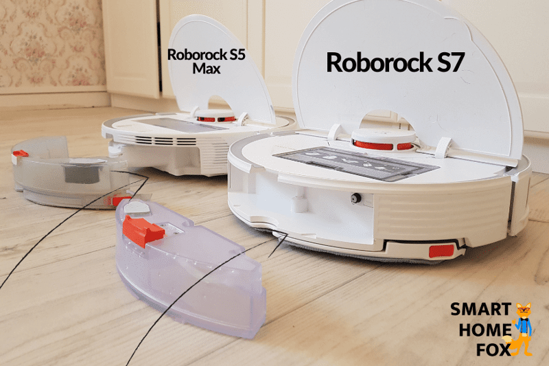 Roborock S7 и S5 Max стоят рядом друг с другом и видны сзади